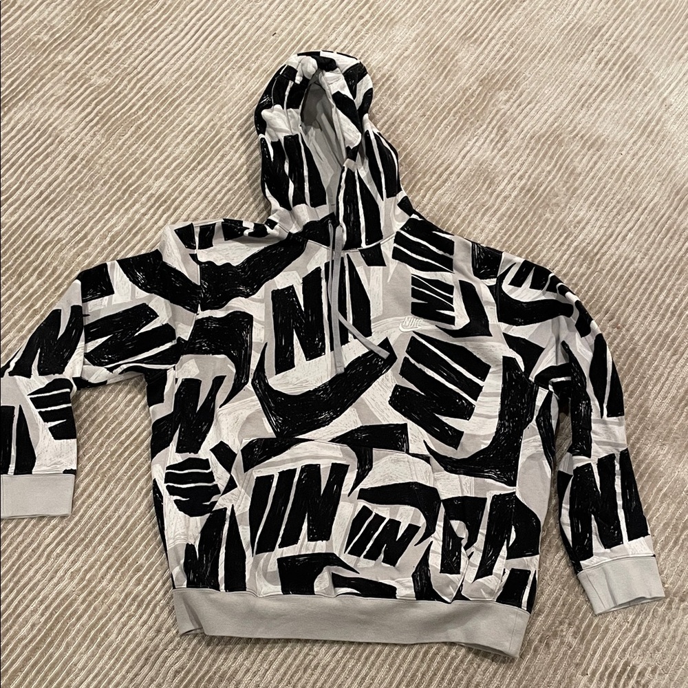 Nike Monochrome Graphic kids’Hoodie